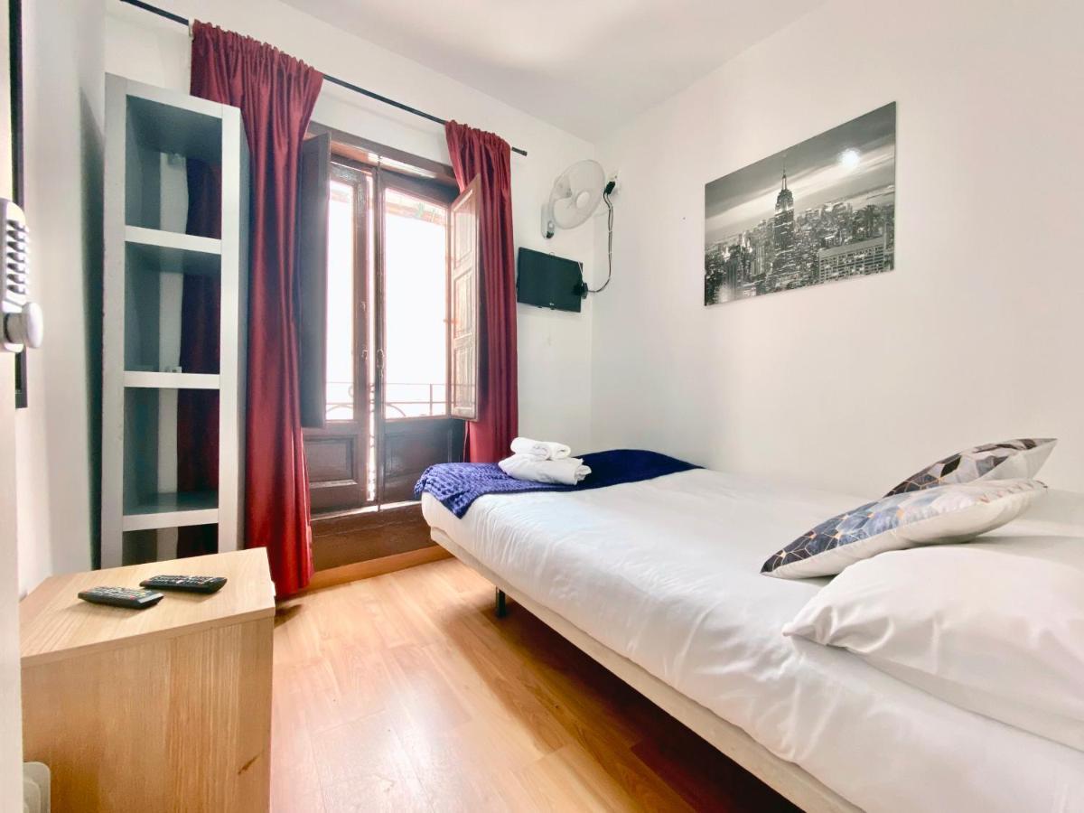 Gran Via Sol Rooms Madrid Exteriér fotografie